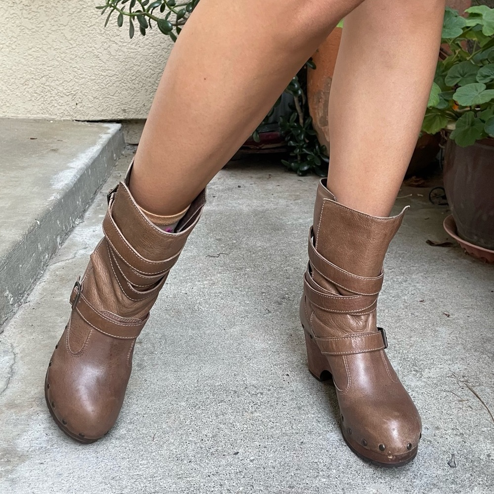 Vintage dark tan Matisse leather boots